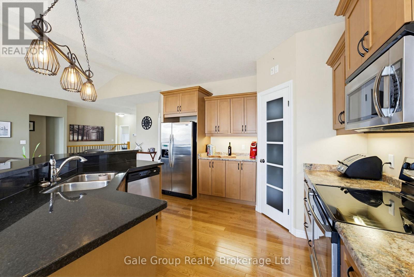 808 Stonegate Drive, Woodstock, Ontario  N4V 1H6 - Photo 10 - X13097466