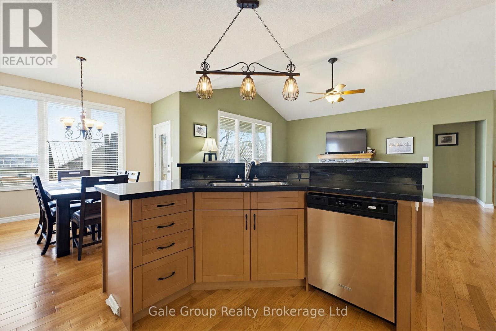808 Stonegate Drive, Woodstock, Ontario  N4V 1H6 - Photo 11 - X13097466
