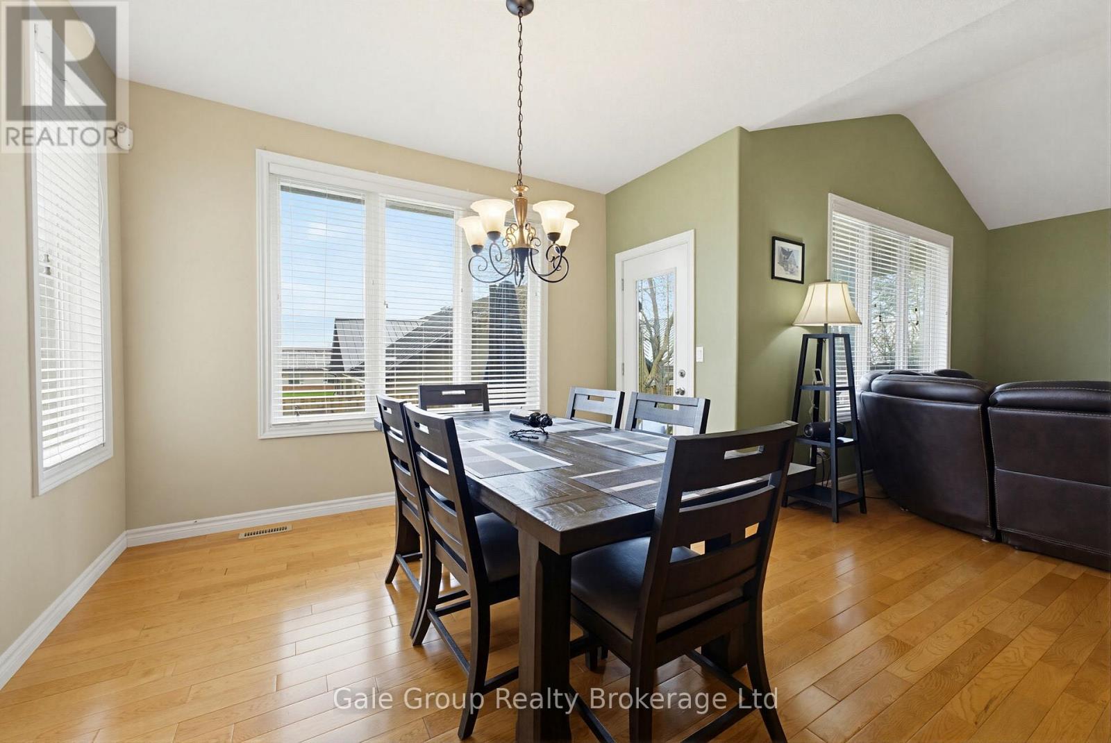 808 Stonegate Drive, Woodstock, Ontario  N4V 1H6 - Photo 12 - X13097466
