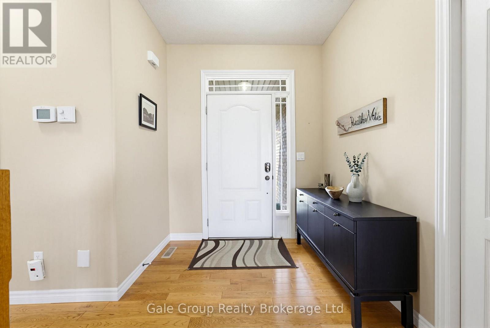 808 Stonegate Drive, Woodstock, Ontario  N4V 1H6 - Photo 4 - X13097466