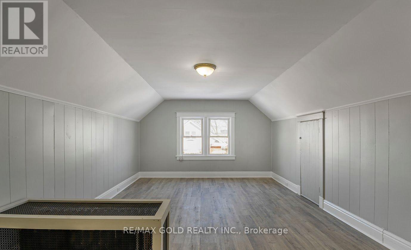 3 - 23 Avenue Place, Welland, Ontario  L3B 4B2 - Photo 4 - X13097392