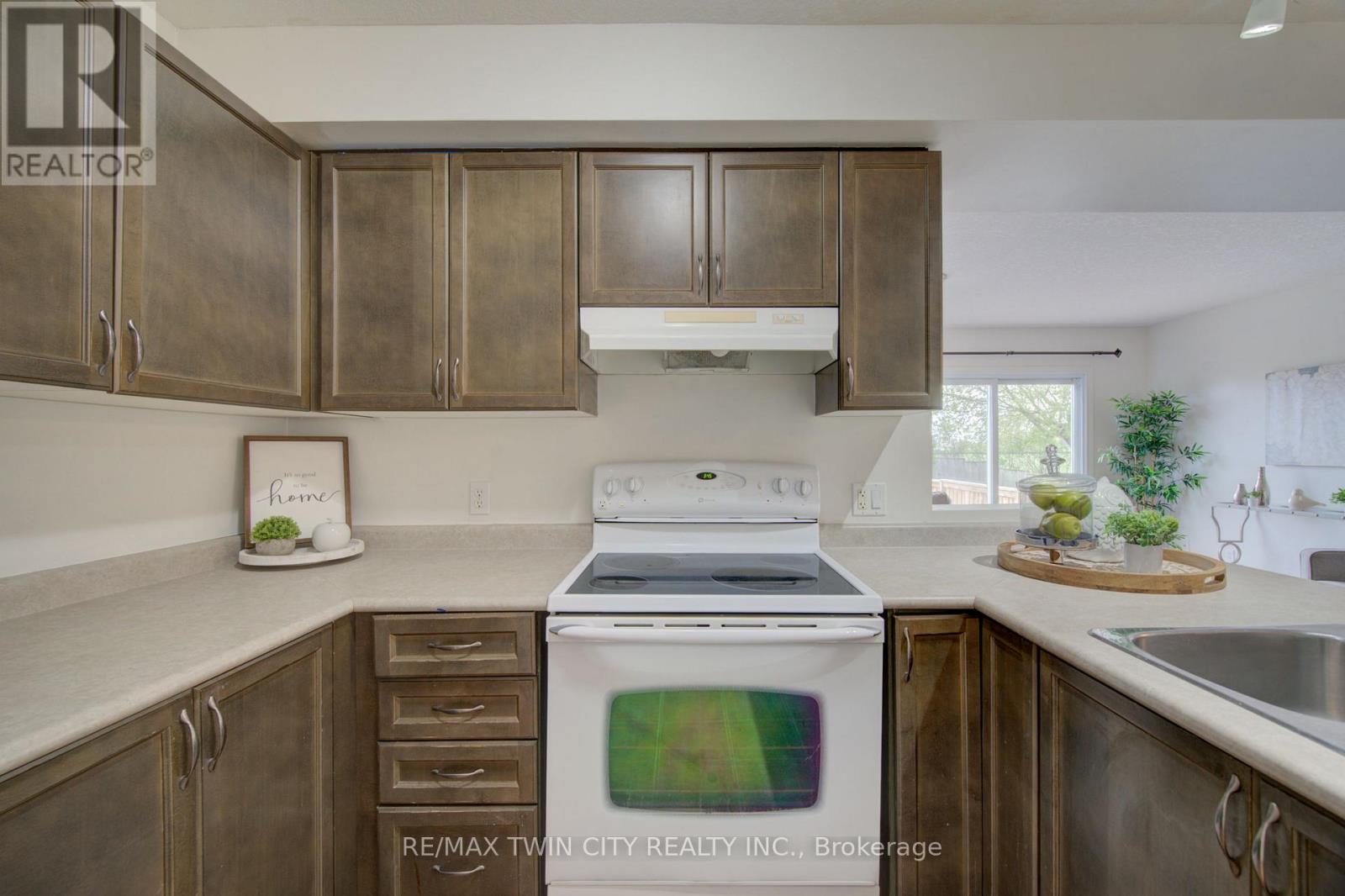 465 Colt Street, Waterloo, Ontario  N2K 4N8 - Photo 6 - X13097400