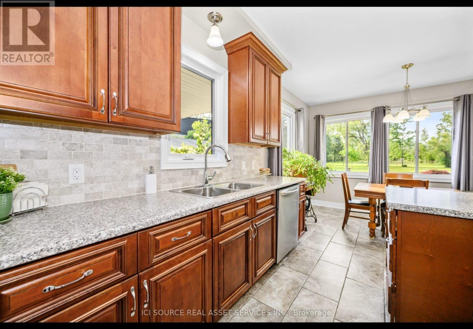 880 Edgemere Road, Fort Erie, Ontario  L2A 1A8 - Photo 7 - X13097442