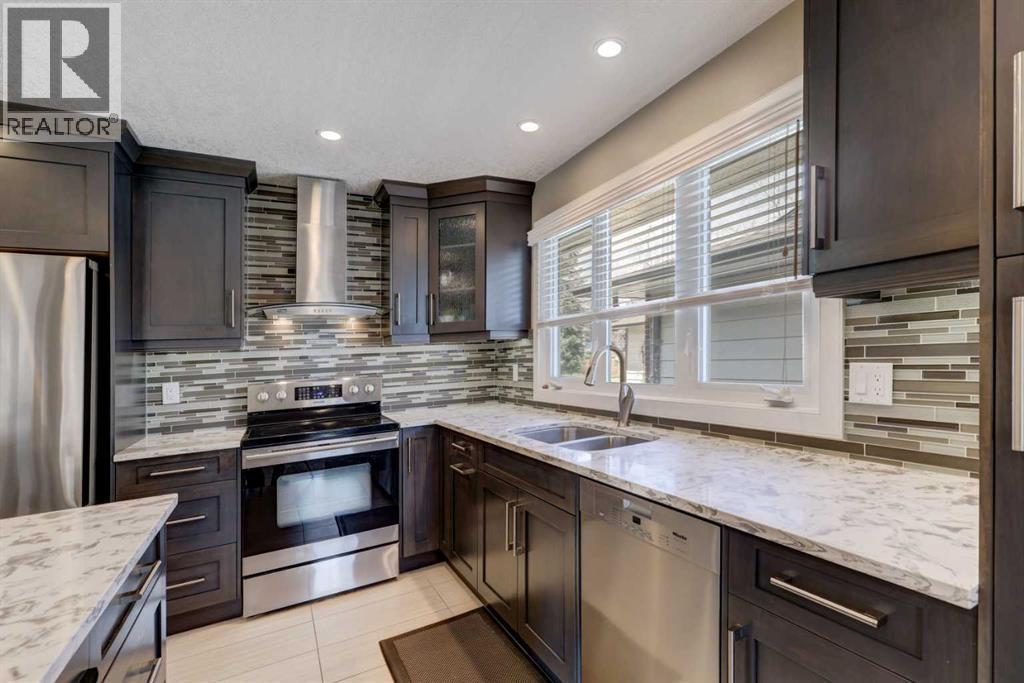 1304 Norfolk Drive NW, Calgary, Alberta  T2K 5P3 - Photo 12 - A2306550