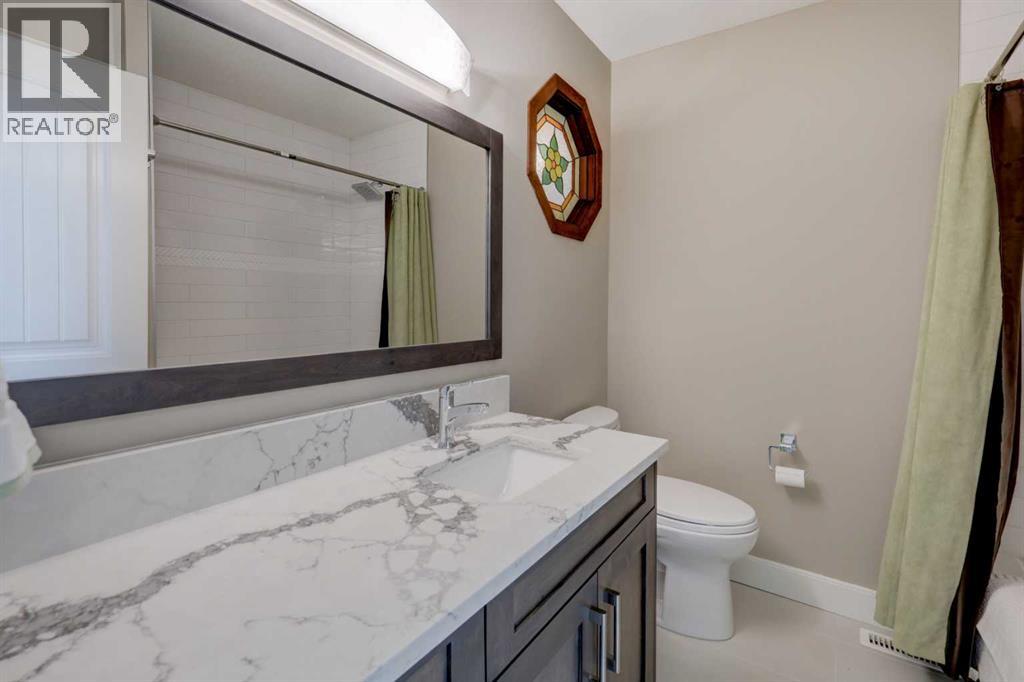 1304 Norfolk Drive NW, Calgary, Alberta  T2K 5P3 - Photo 24 - A2306550