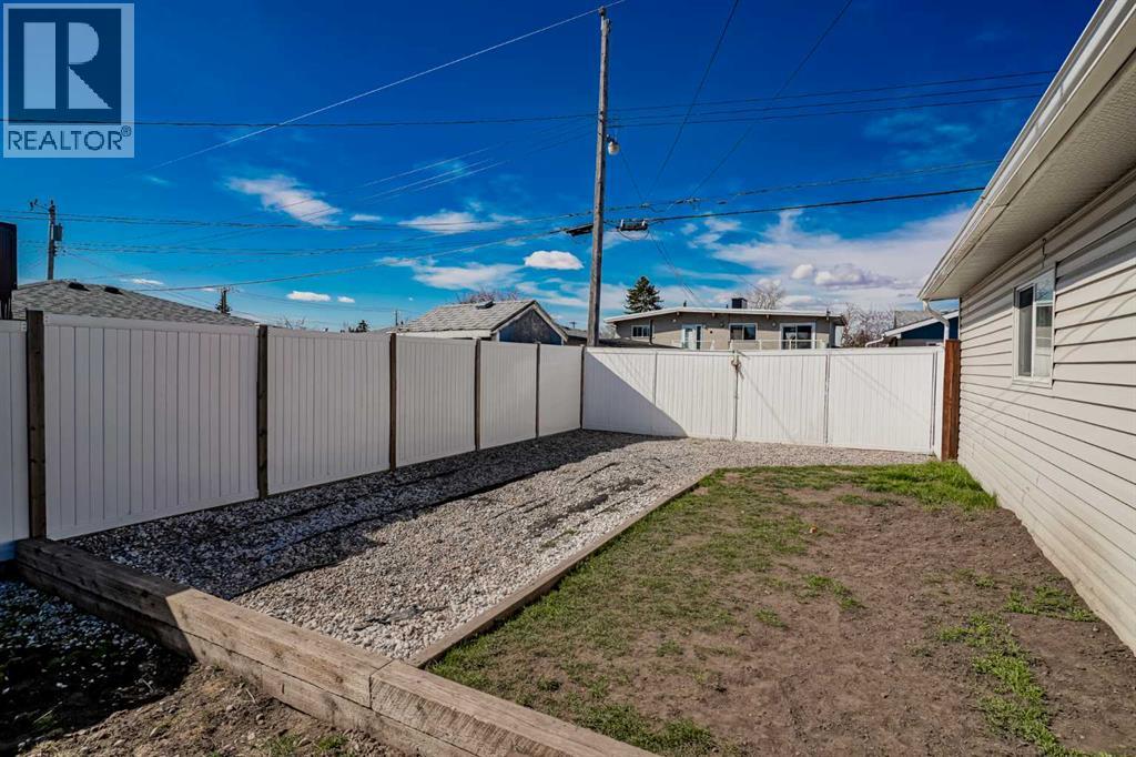 727 Macleay Road NE, Calgary, Alberta  T2E 5Z9 - Photo 39 - A2306924