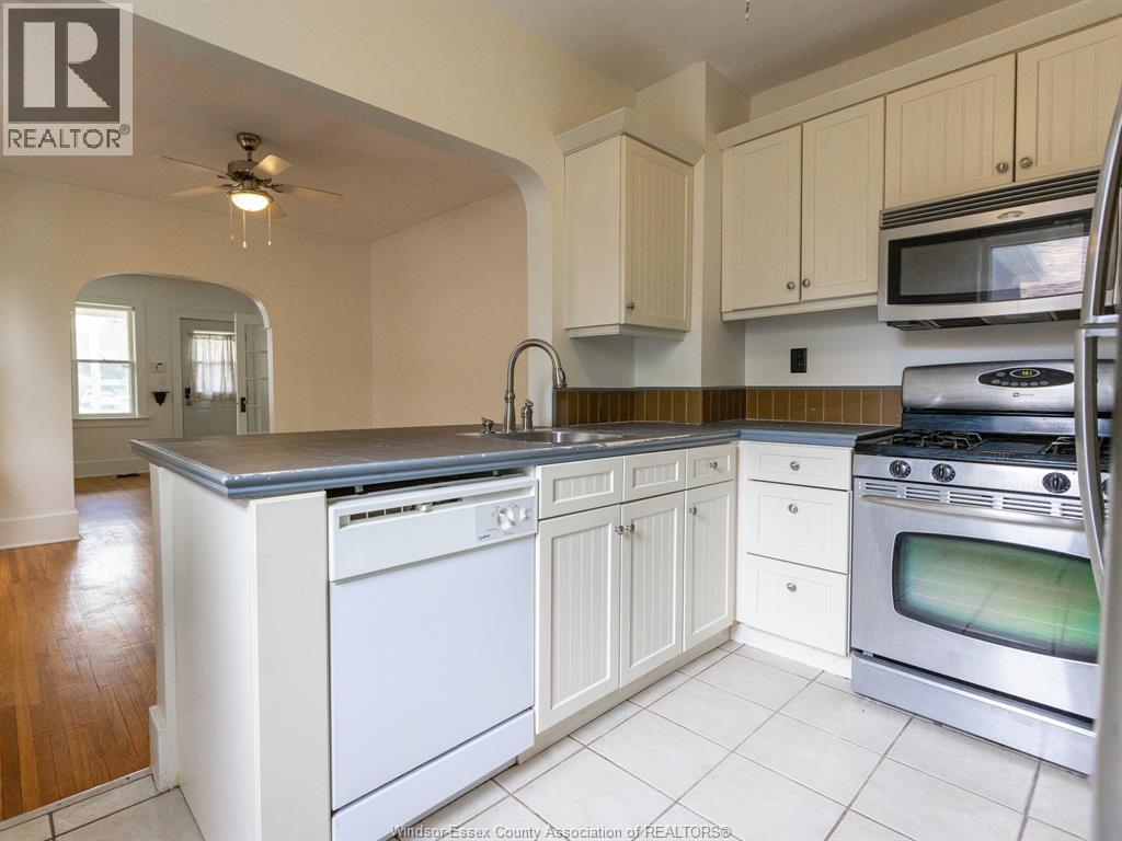 438 Wahketa Street, Windsor, Ontario  N8X 1B6 - Photo 9 - 26010434