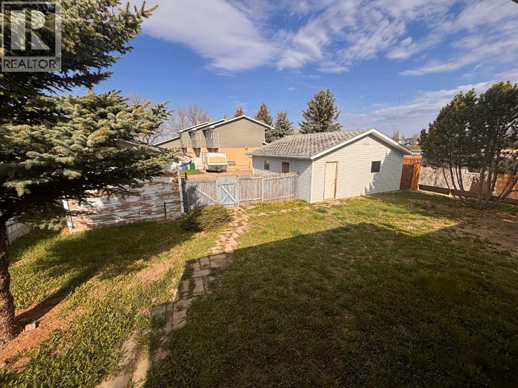 1238 8 Street N, Lethbridge, Alberta  T1H 1Z4 - Photo 8 - A2309017