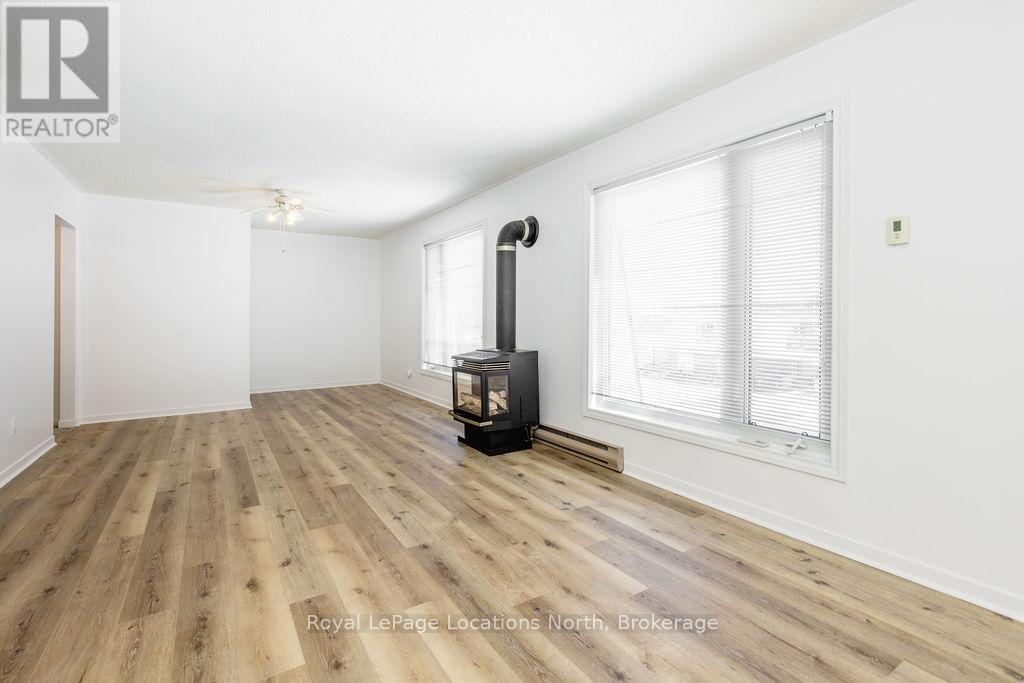 4 Shaw Street, Springwater (Elmvale), Ontario  L0L 1P0 - Photo 13 - S13097736