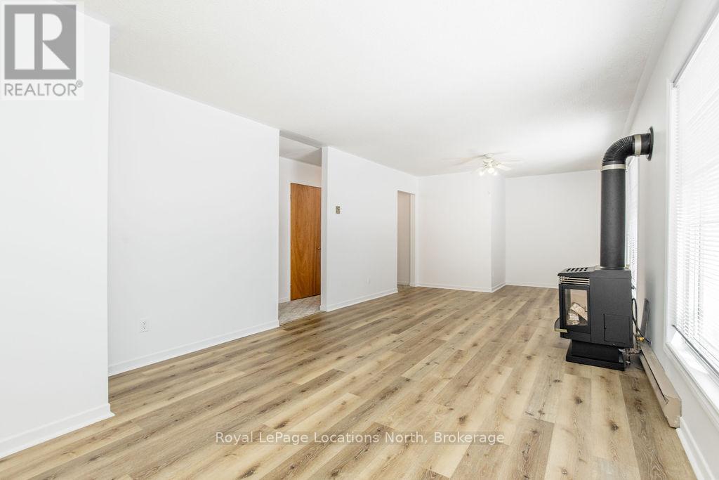 4 Shaw Street, Springwater (Elmvale), Ontario  L0L 1P0 - Photo 14 - S13097736