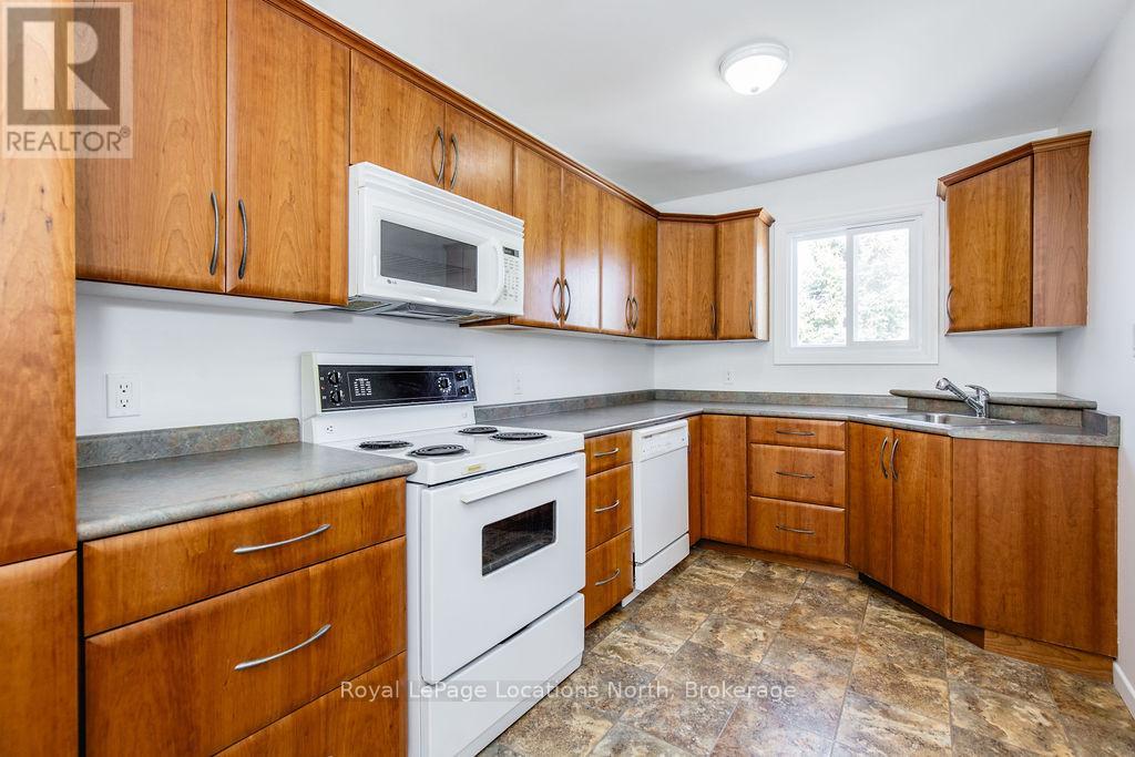 4 Shaw Street, Springwater (Elmvale), Ontario  L0L 1P0 - Photo 16 - S13097736
