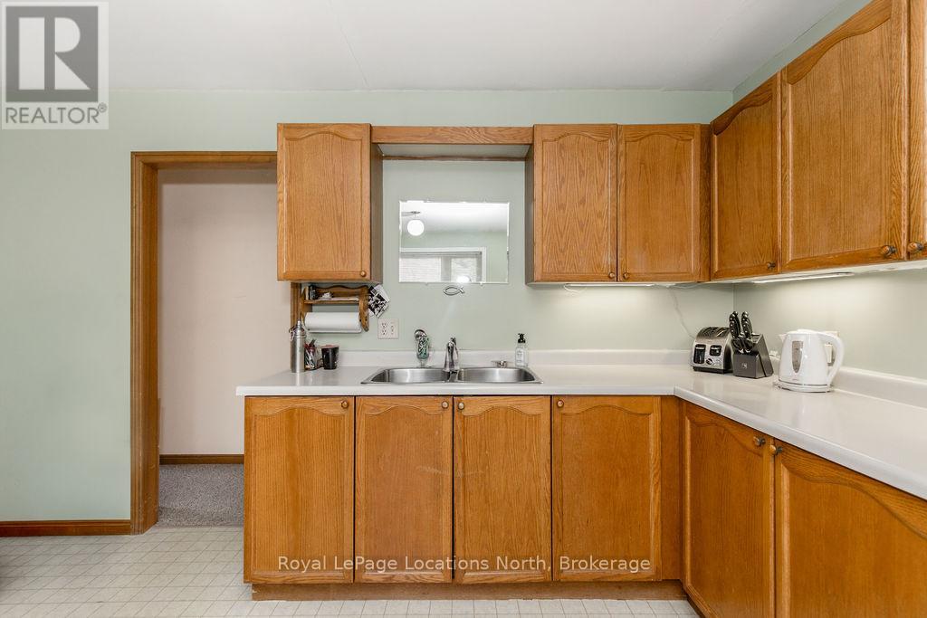 4 Shaw Street, Springwater (Elmvale), Ontario  L0L 1P0 - Photo 7 - S13097736