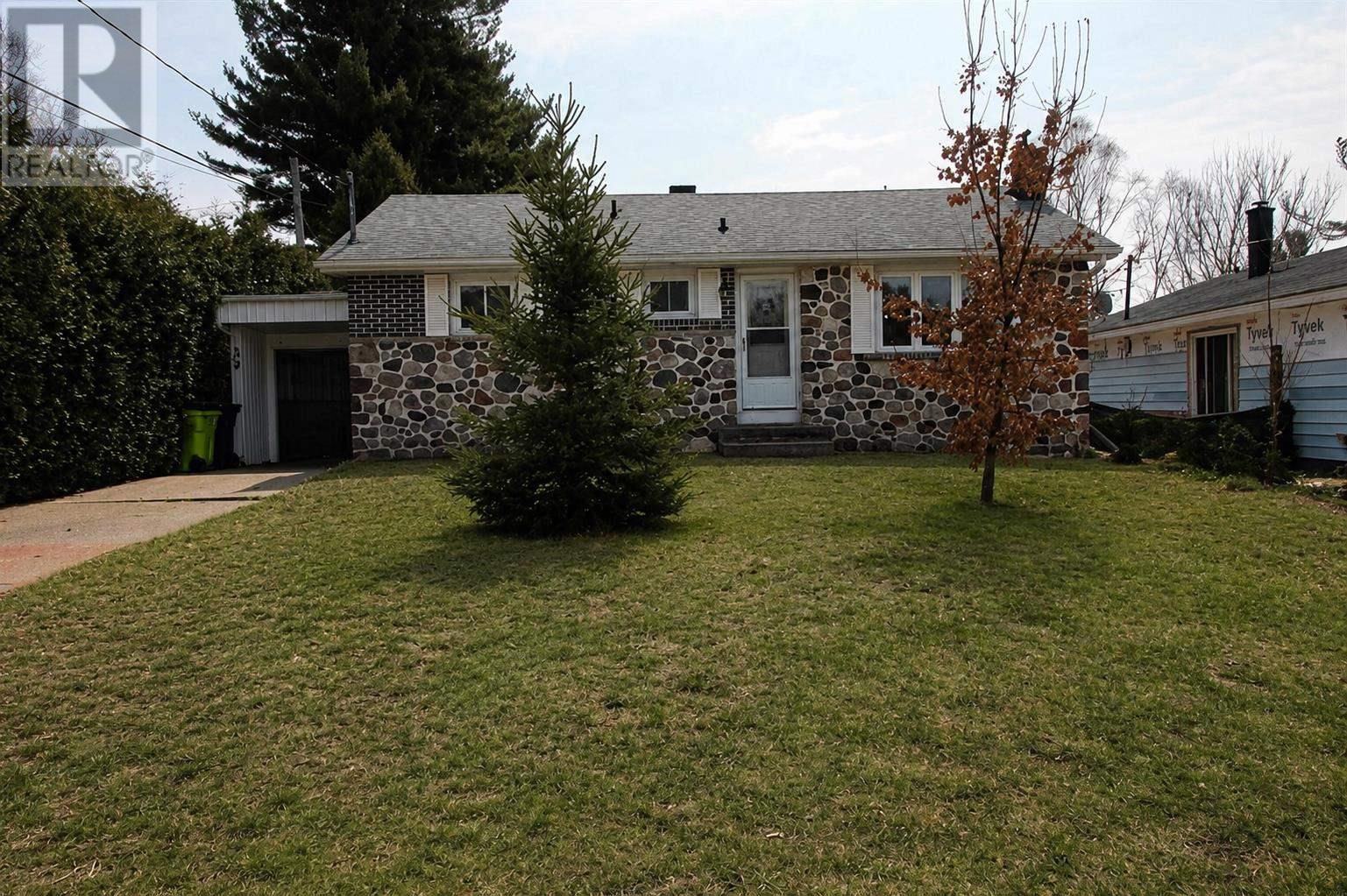 39 Lawson AVE, Sault Ste. Marie, Ontario
