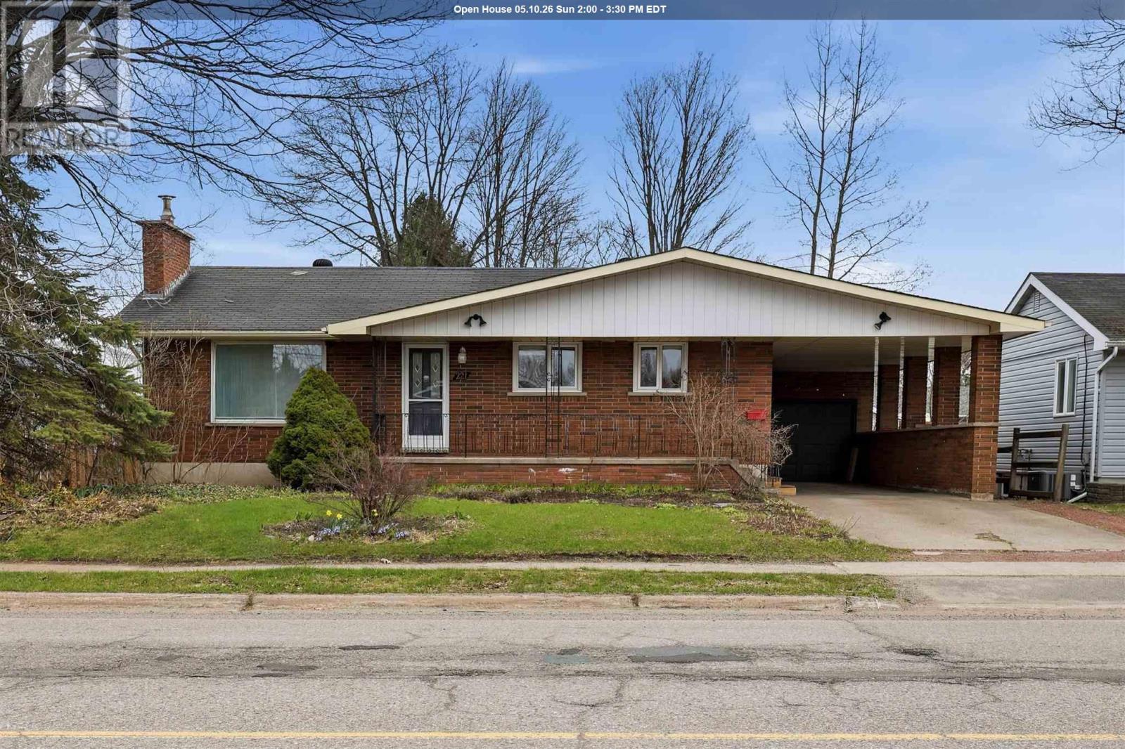 221 Chambers AVE, Sault Ste. Marie, Ontario