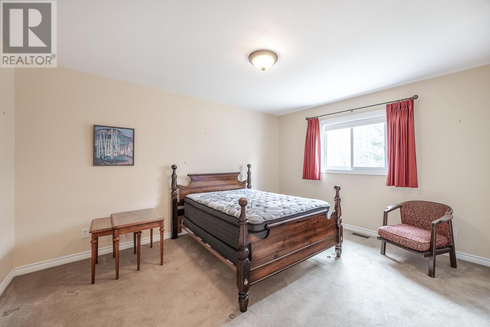 93 Queensgate Blvd, Sault Ste. Marie, Ontario  P6A 6Y4 - Photo 10 - SM260920