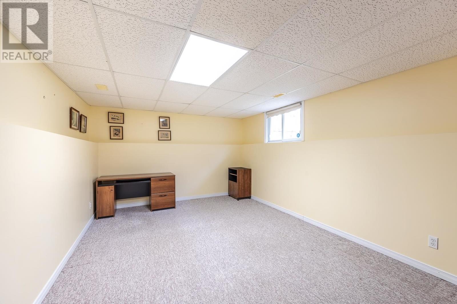93 Queensgate Blvd, Sault Ste. Marie, Ontario  P6A 6Y4 - Photo 14 - SM260920