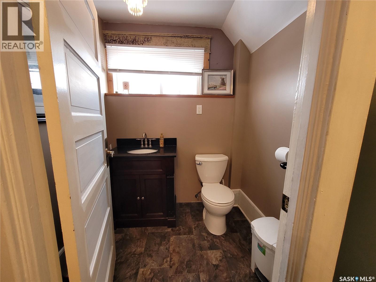 717 Coteau Avenue, Weyburn, Saskatchewan  S4H 0G9 - Photo 28 - SK031774