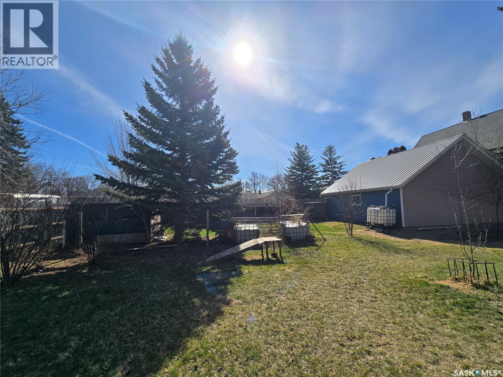 717 Coteau Avenue, Weyburn, Saskatchewan  S4H 0G9 - Photo 45 - SK031774