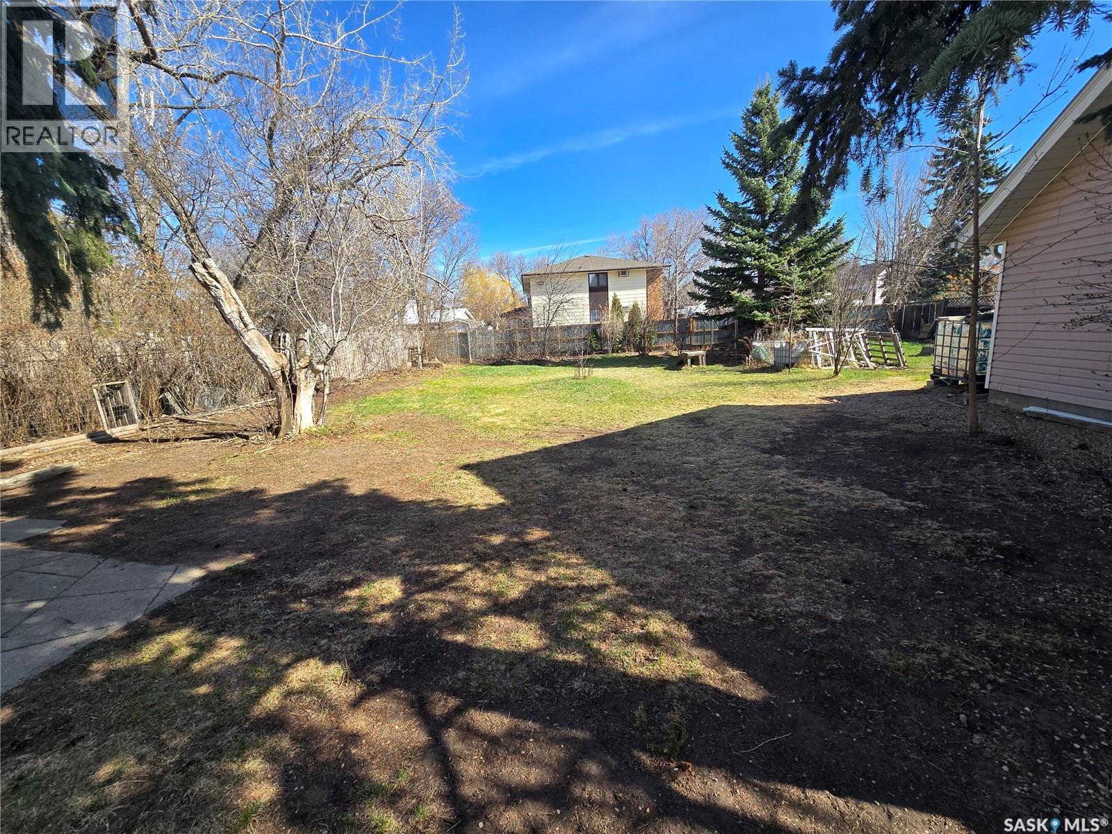 717 Coteau Avenue, Weyburn, Saskatchewan  S4H 0G9 - Photo 44 - SK031774