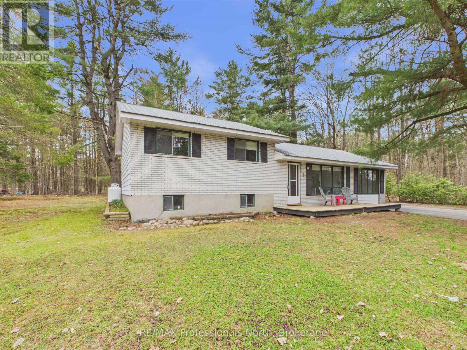 11 Beacon Lane, Bracebridge, Ontario  P1L 1L6 - Photo 5 - X13097744