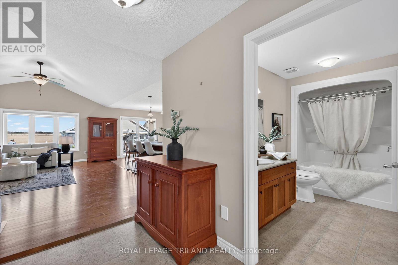 5128 Imperial Road, Malahide, Ontario  N5H 2R2 - Photo 7 - X13097572