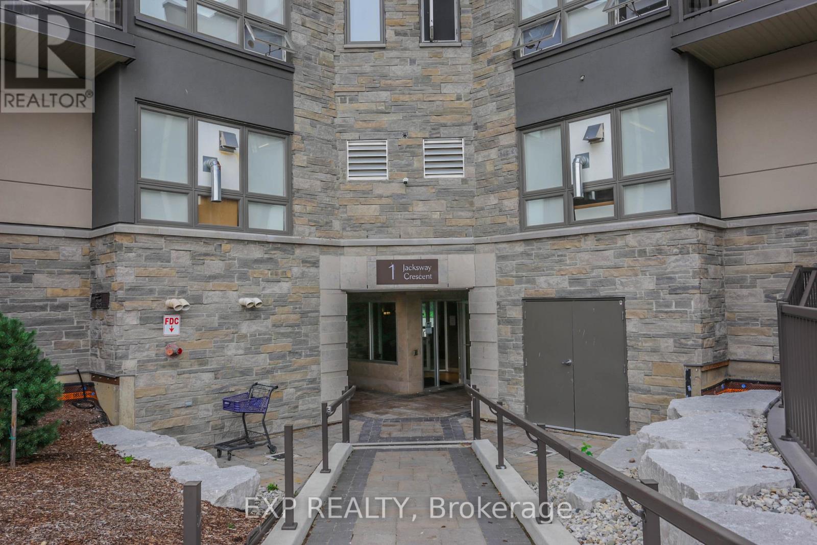 108 - 1 Jacksway Crescent, London North, Ontario  N5X 3T5 - Photo 2 - X13097686
