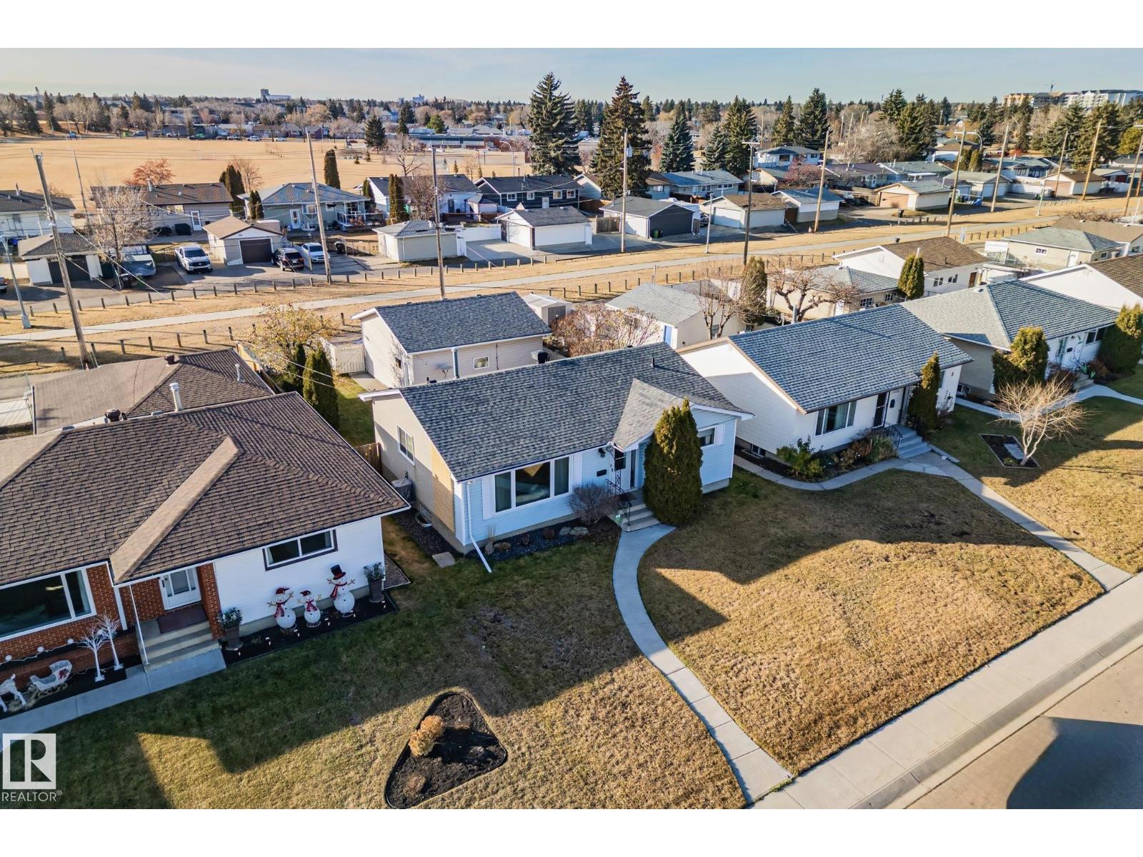 13516 104A ST NW, edmonton, Alberta