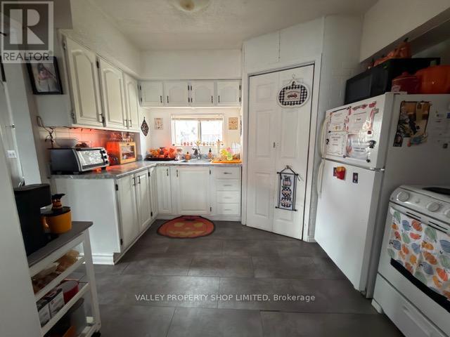 715 Mary Street, Pembroke, Ontario  K8A 5X8 - Photo 3 - X13097678