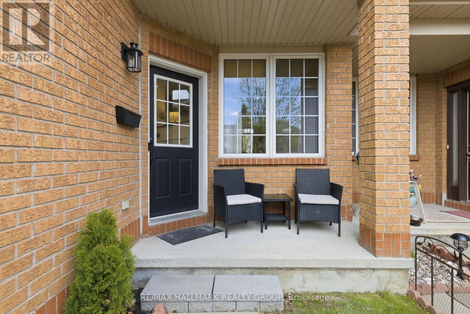 11 Binbury Way, Ottawa, Ontario  K1T 4B7 - Photo 3 - X13097516