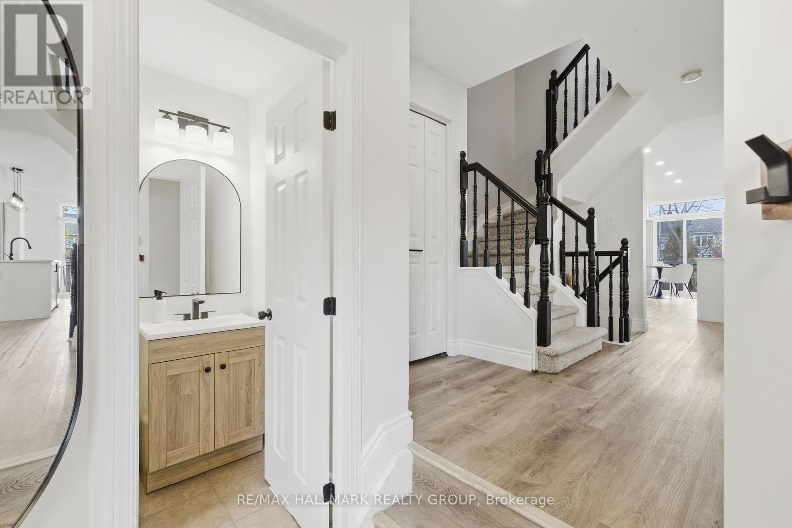 11 Binbury Way, Ottawa, Ontario  K1T 4B7 - Photo 5 - X13097516
