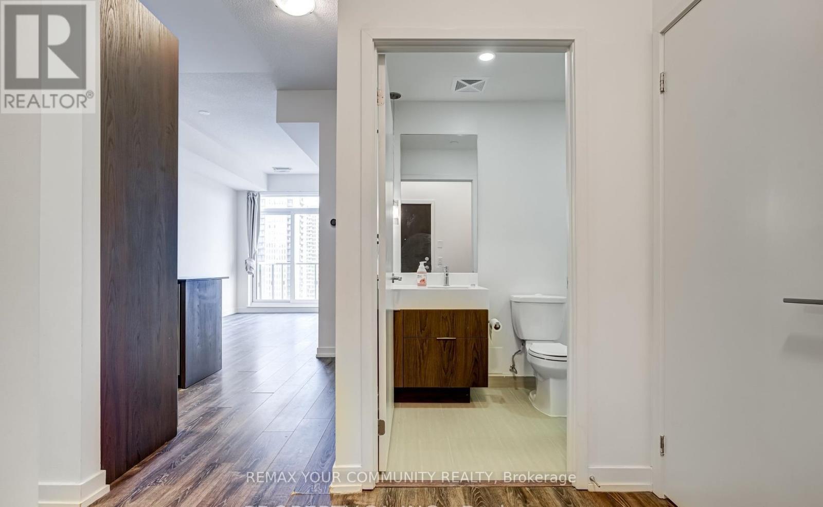 1309 - 200 Sackville Street, Toronto, Ontario  M5A 0C4 - Photo 5 - C13097488