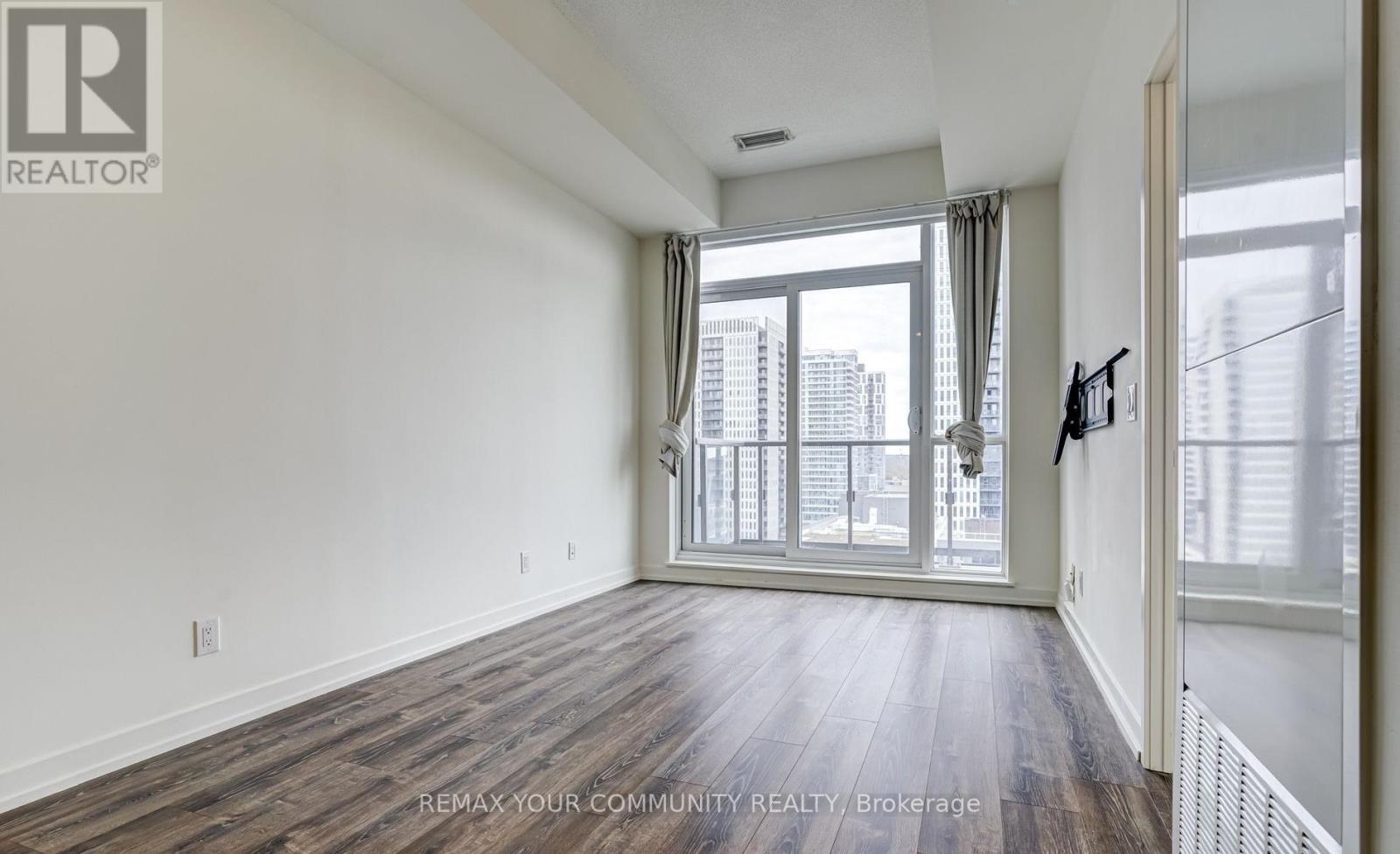 1309 - 200 Sackville Street, Toronto, Ontario  M5A 0C4 - Photo 9 - C13097488