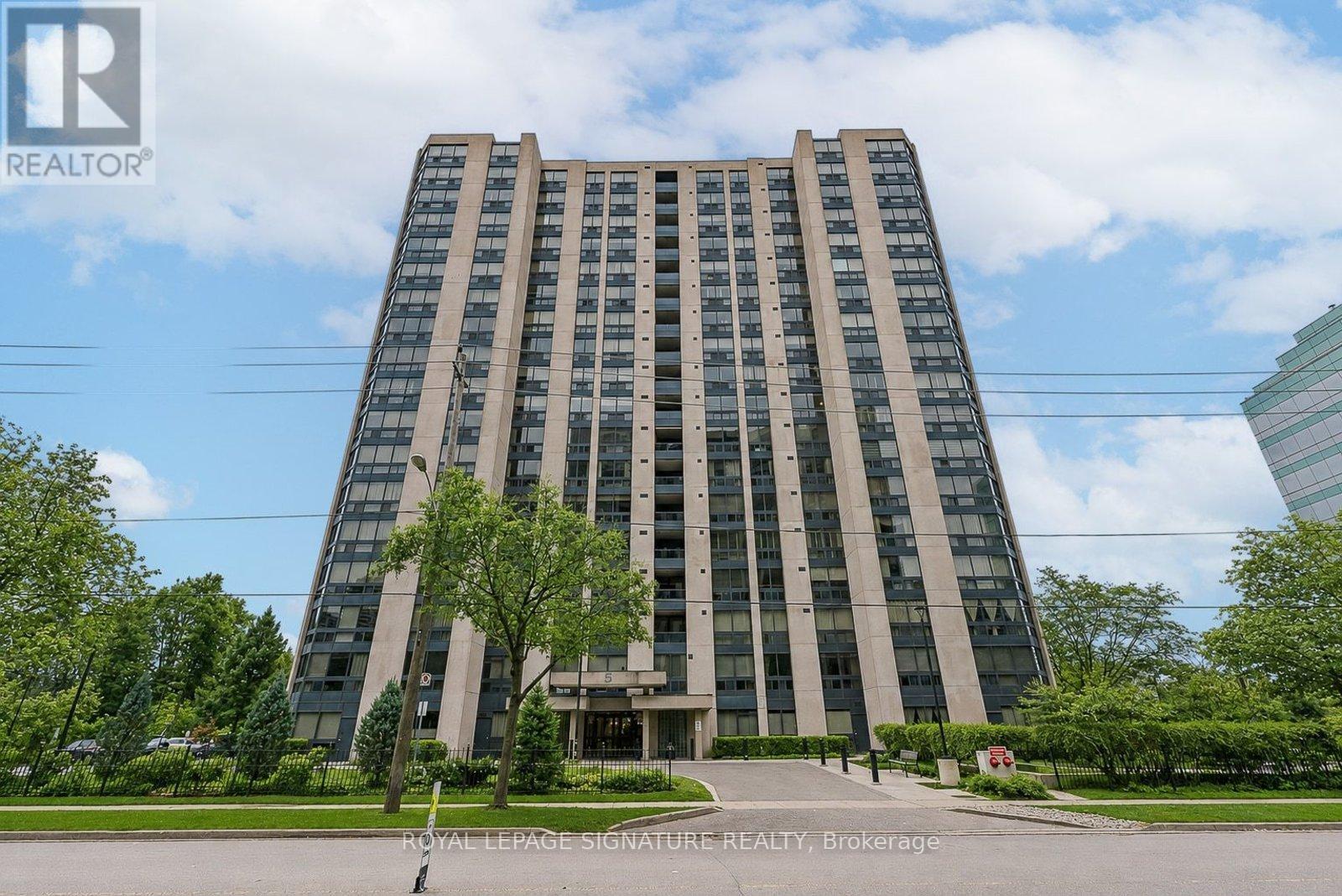 205 - 5 KENNETH AVENUE, Toronto, Ontario