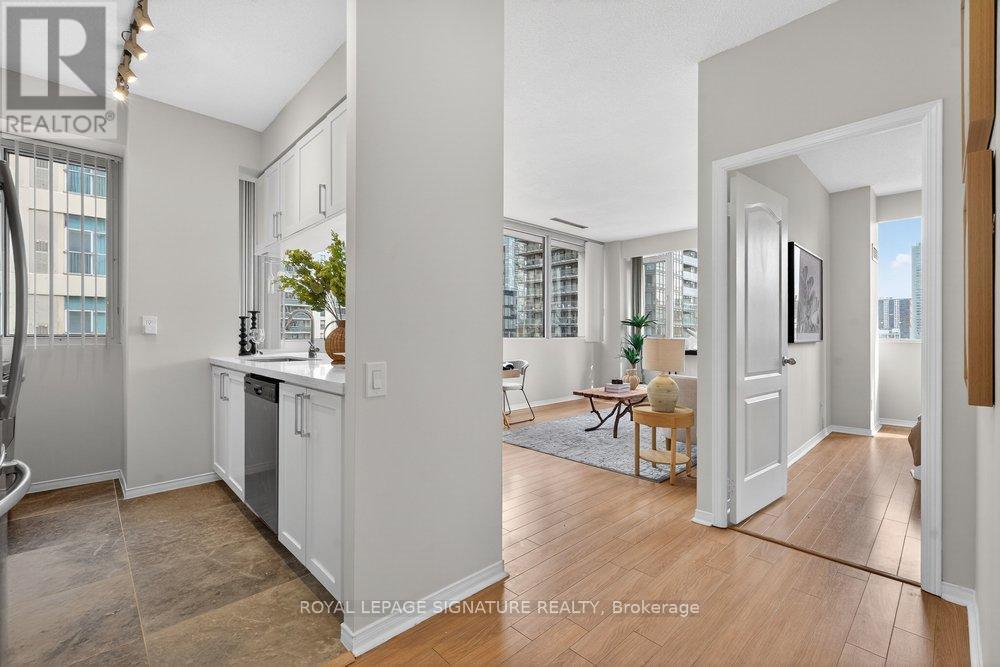 707 - 555 Yonge Street, Toronto, Ontario  M4Y 3A6 - Photo 10 - C13097684
