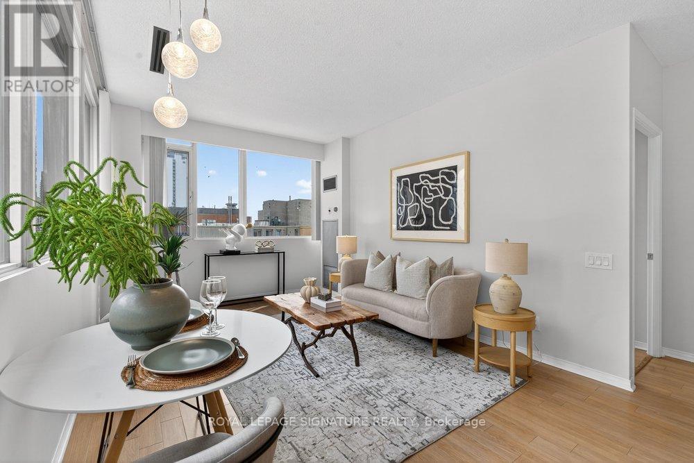 707 - 555 Yonge Street, Toronto, Ontario  M4Y 3A6 - Photo 2 - C13097684