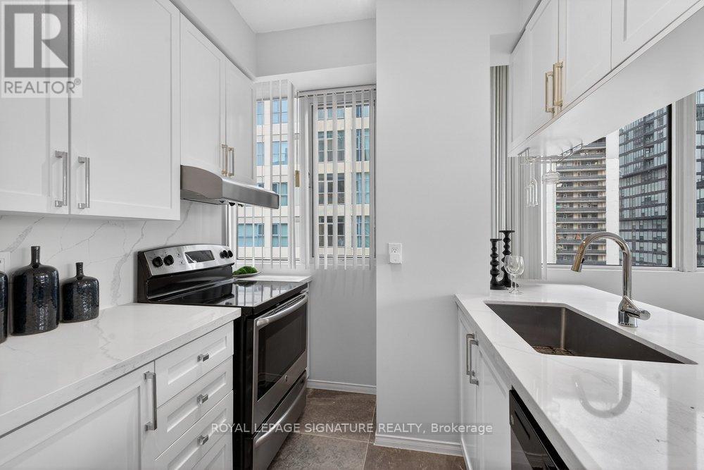 707 - 555 Yonge Street, Toronto, Ontario  M4Y 3A6 - Photo 9 - C13097684