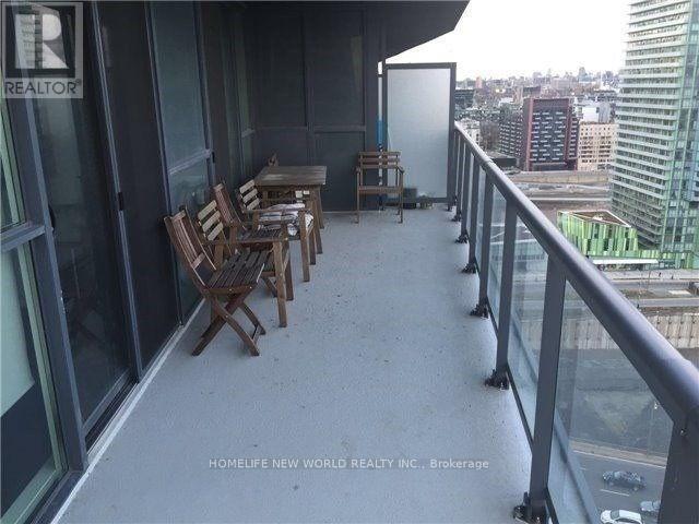 2310 - 20 Bruyeres Mews E, Toronto, Ontario  M5V 0G8 - Photo 5 - C13097764