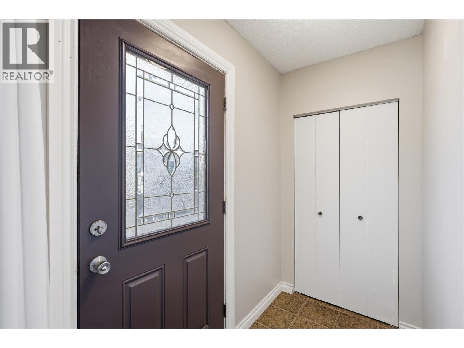 143 Cedar Street, Kamloops, British Columbia  V2B 1G2 - Photo 2 - 10384502