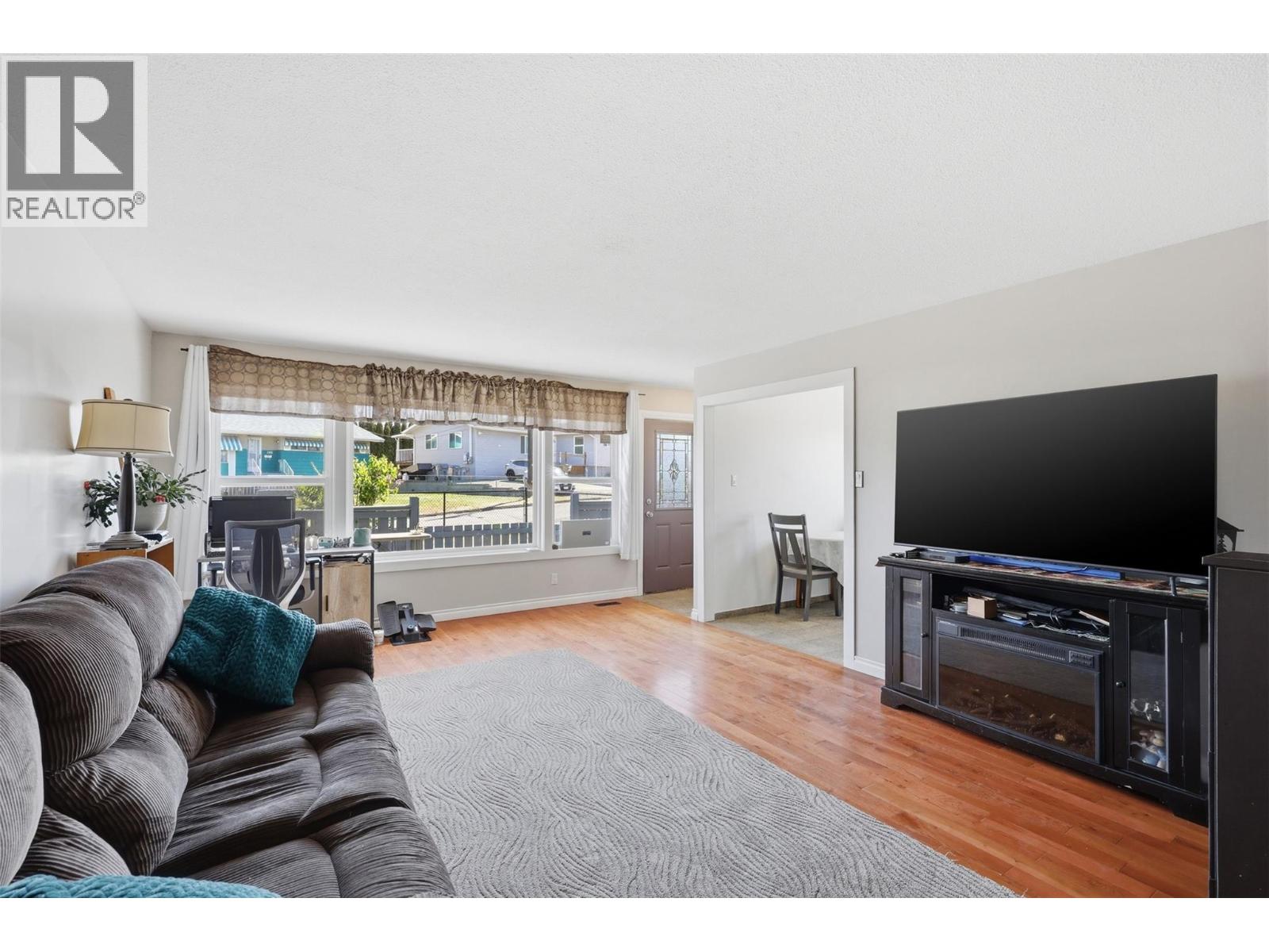 143 Cedar Street, Kamloops, British Columbia  V2B 1G2 - Photo 4 - 10384502