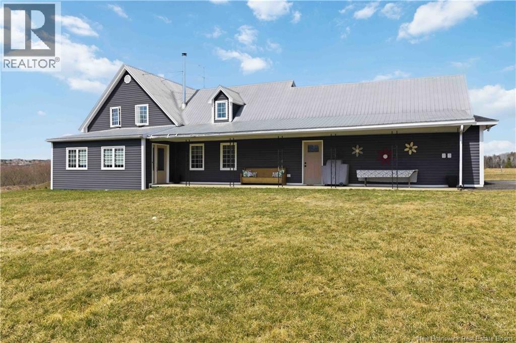 121 Cloverdale Road, Hartland, New Brunswick  E7P 3H8 - Photo 2 - NB138218
