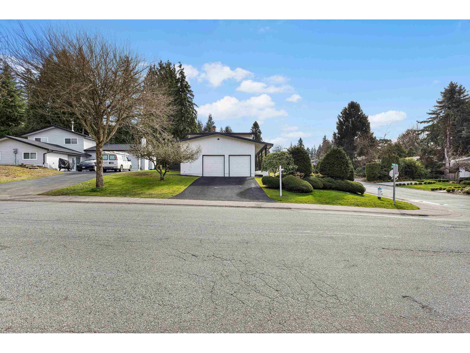 6788 Stoney Crescent, Delta, British Columbia  V4E 1L2 - Photo 3 - R3120455