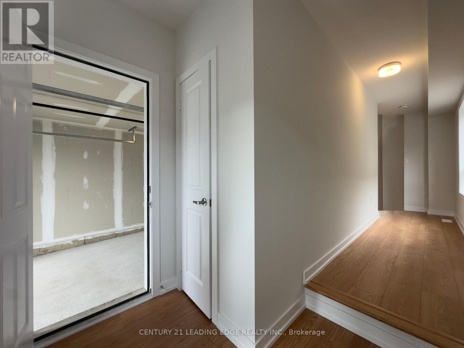 66 Danielle Moore Circle, Toronto, Ontario  M1P 0G9 - Photo 4 - E13097612