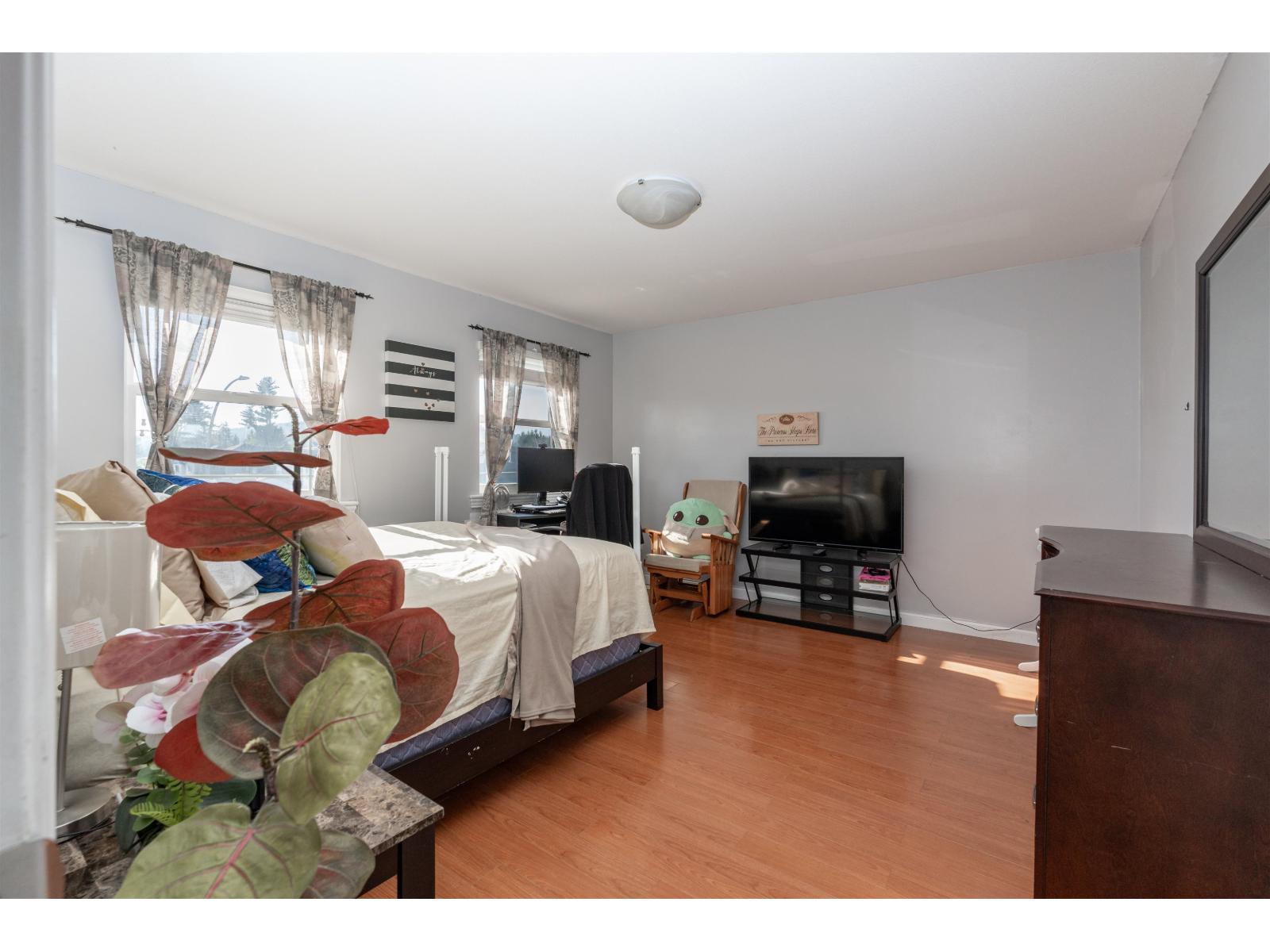 8364 Harris Street, Mission, British Columbia  V2V 7R9 - Photo 3 - R3118583