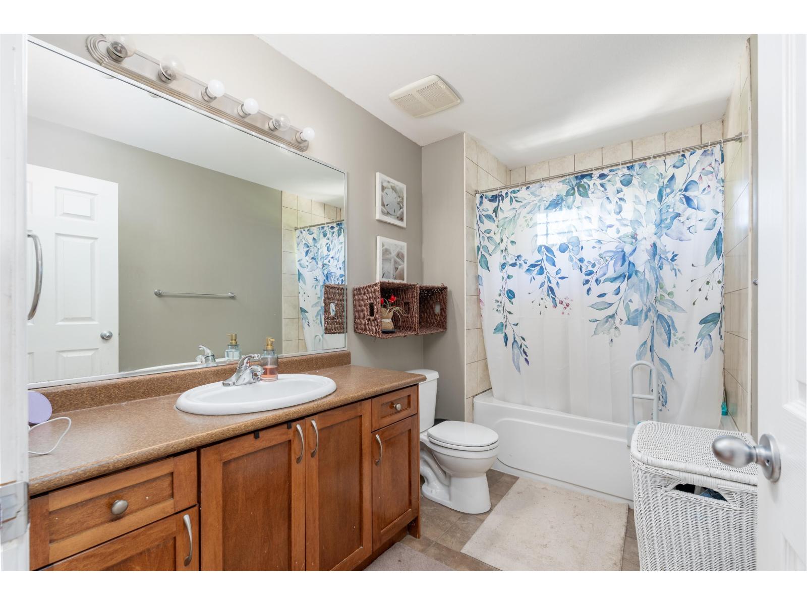 8364 Harris Street, Mission, British Columbia  V2V 7R9 - Photo 4 - R3118583