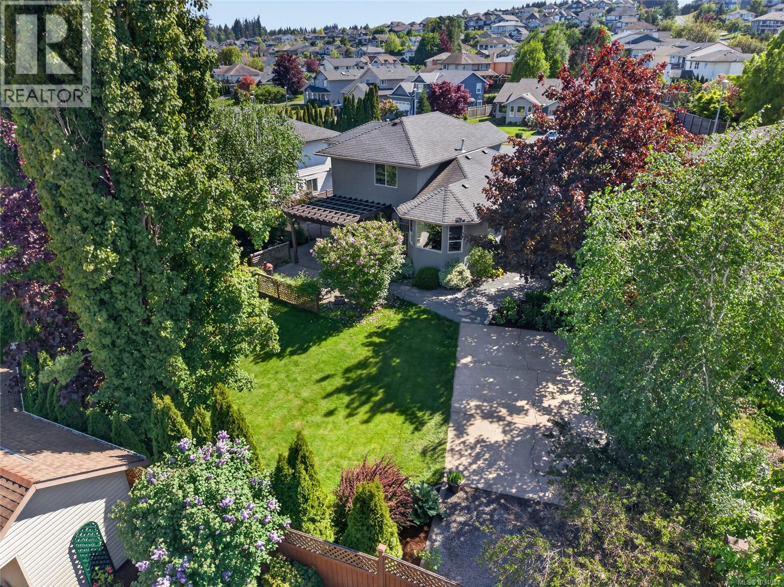 684 Hudson Rd, Campbell River, British Columbia  V9H 1R9 - Photo 2 - 1034981