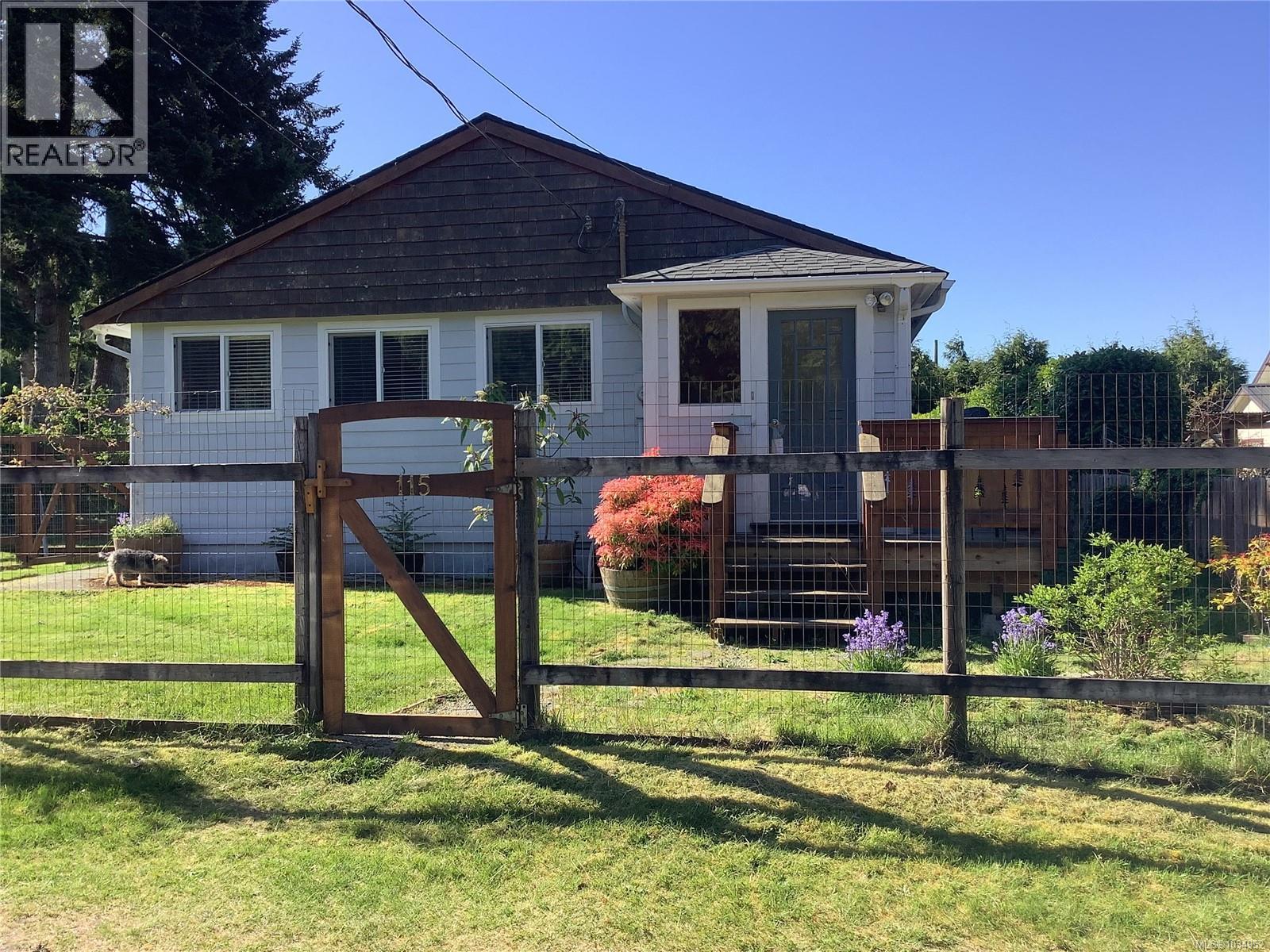 115 Rupert Ave, Sointula, British Columbia