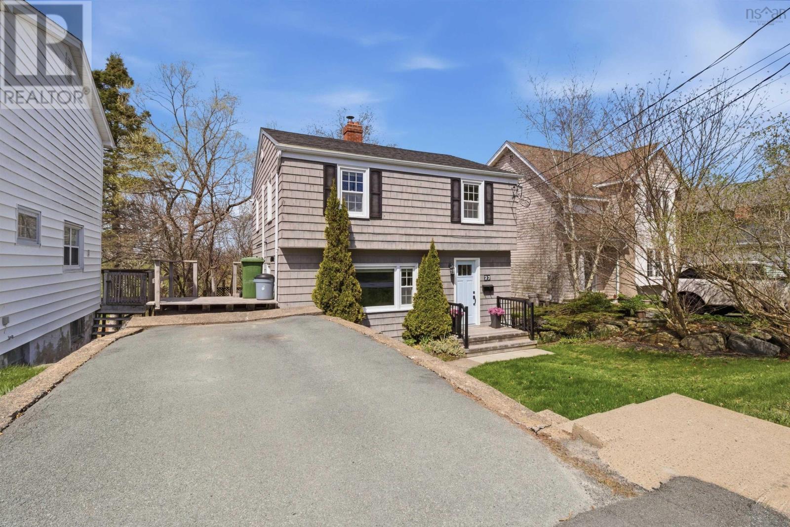 27 Springvale Avenue, Halifax, Nova Scotia  B3N 2A3 - Photo 2 - 202610054