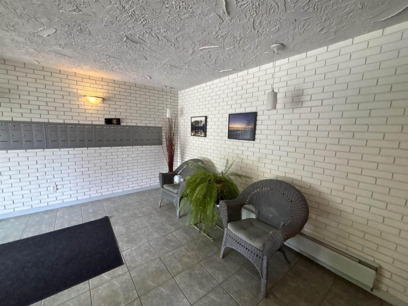 201 1320 Fir Street, White Rock, British Columbia  V4B 4B2 - Photo 8 - R3120658
