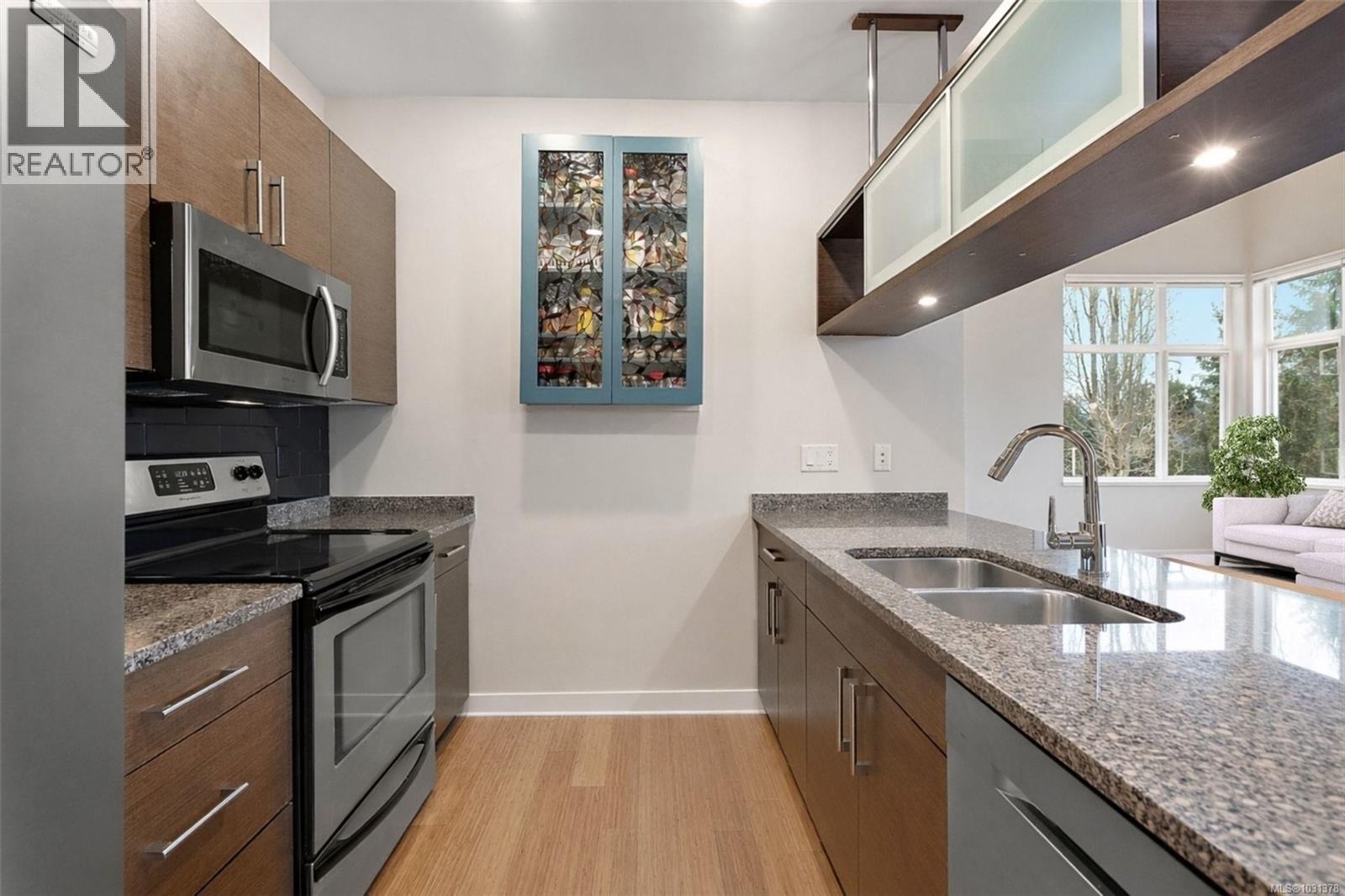 404 4394 West Saanich Rd, Saanich, British Columbia  V8Z 0B5 - Photo 5 - 1031378