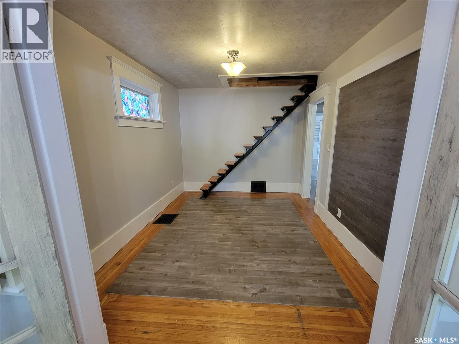 1162 104th Street, North Battleford, Saskatchewan  S9A 1N6 - Photo 5 - SK035152